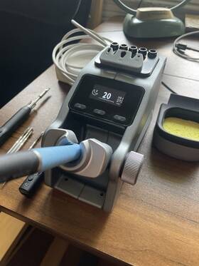 C210 Aixun T380 Aixiun Soldering Station Sequre S99 And S60p With 3x Genuine Jbc Tips