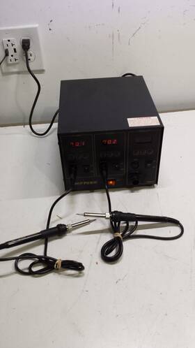 2-907 Hakko 703 2 New - 907 Soldering Irons Dual Rework System Works Great