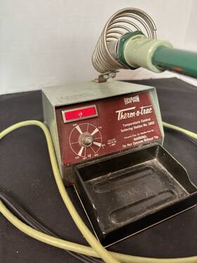 Therm-o-trac-1002 Hexacon Temperature Control Soldering Station Powers On