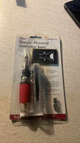 04-2108 Radioshack Mini Butane Soldering Iron And Torch Kit