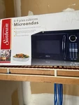 Sunbeam SGB8901 0.9 Cu Ft Black Microwave Oven 900W Digital Display Clock. Fixed Price $45.90.